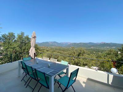 Magnificent villa with sea and mountain views