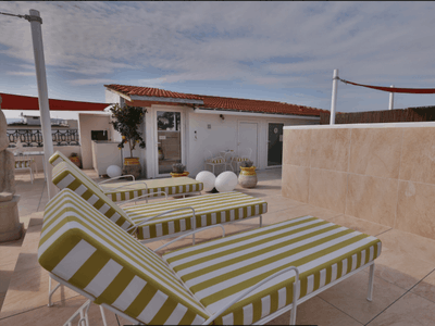 Prestigious Cannes Residence with Rooftop, Sauna & 64 Guest Capacity