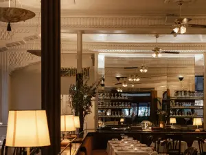 Renovated Paris Restaurant for Events | Sharing Menu & Cocktails