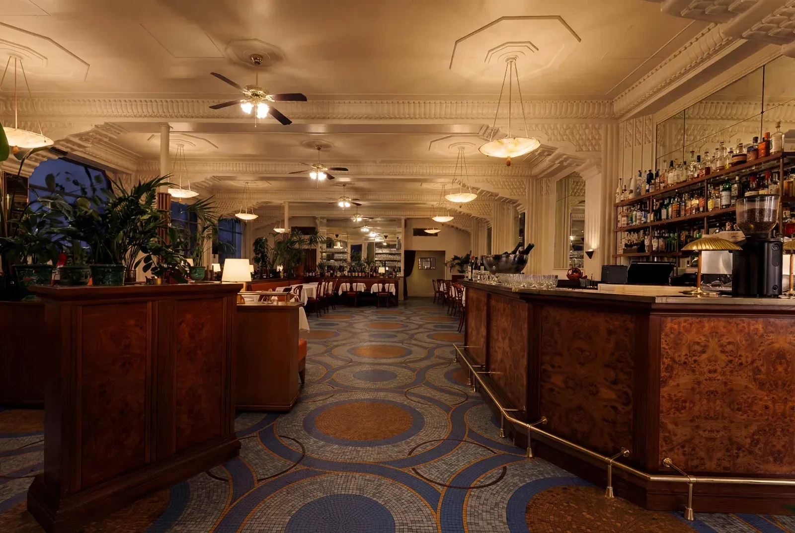 Maggie Restaurant
