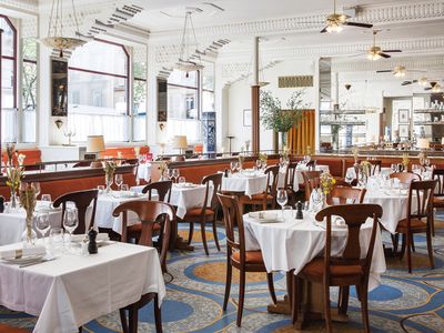 Renovated Paris Restaurant for Events | Sharing Menu & Cocktails