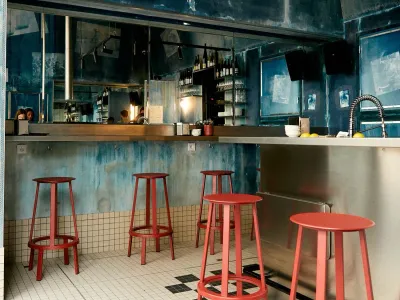 Seafood & Event Venue in Montmartre with Terrace & Raw Steel Design