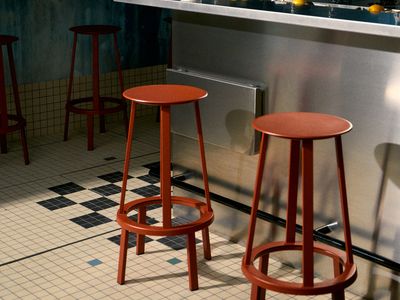 Seafood & Event Venue in Montmartre with Terrace & Raw Steel Design