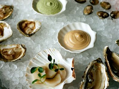 Seafood & Event Venue in Montmartre with Terrace & Raw Steel Design