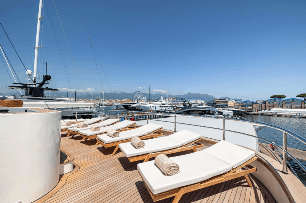 Luxury Yacht in Cannes: Mediterranean Events for 150 Guests