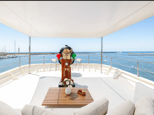 Luxury Yacht in Cannes: Mediterranean Events for 150 Guests