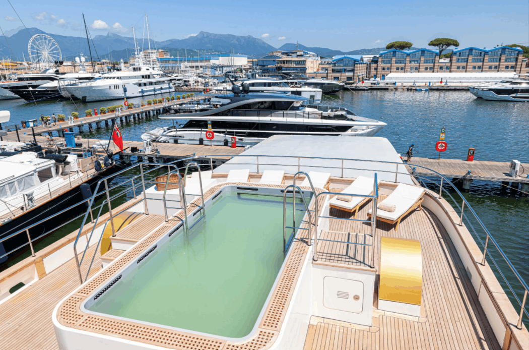 Luxury Yacht in Cannes: Mediterranean Events for 150 Guests