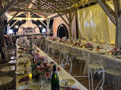 19th century castle with large park and swimming pool