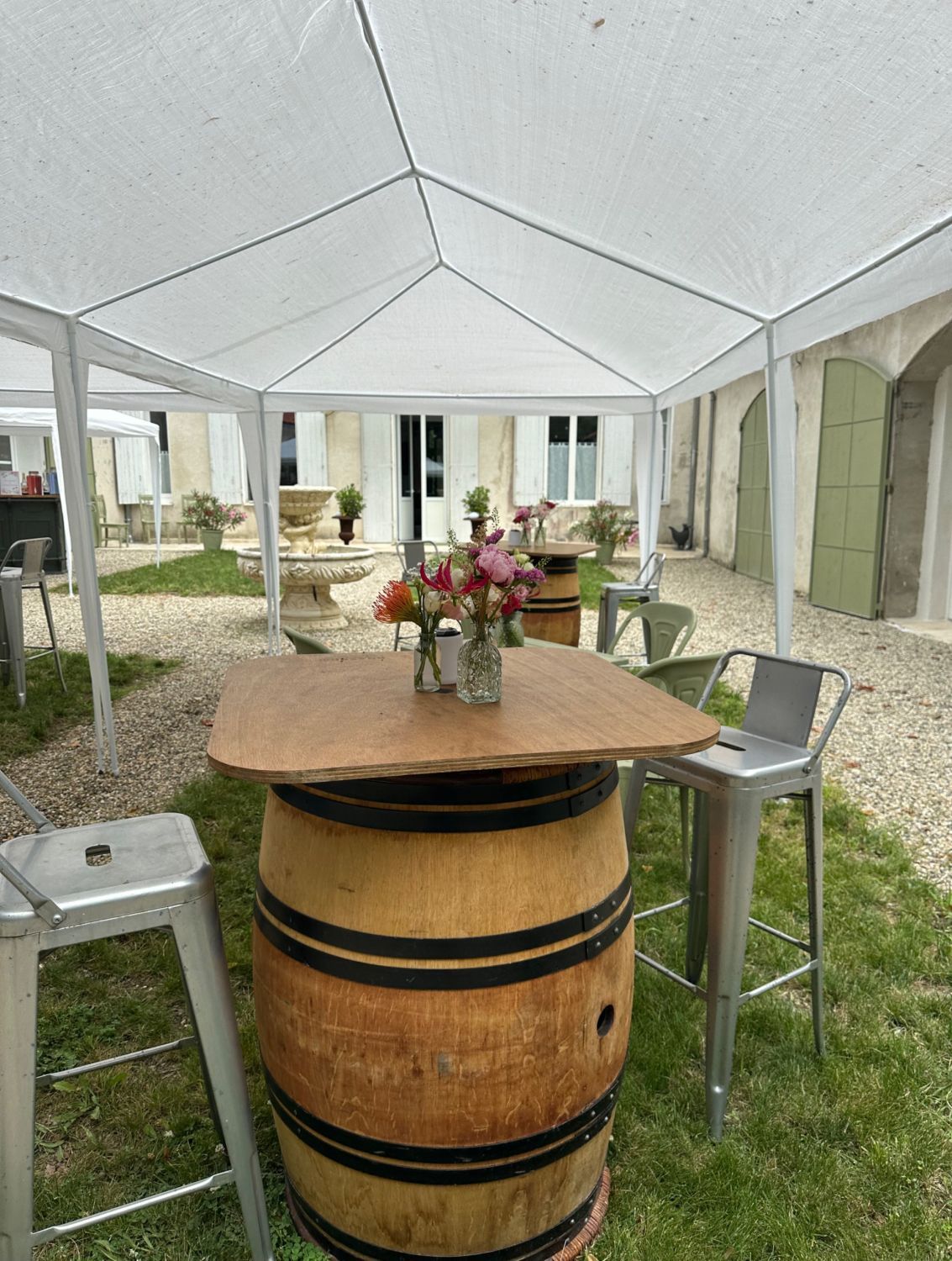 Château du 19ème siècle avec grand parc et piscine