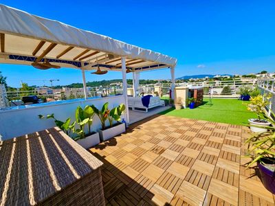 Terrasse rooftop panoramique à Cannes – Pour événements privés et dîners
