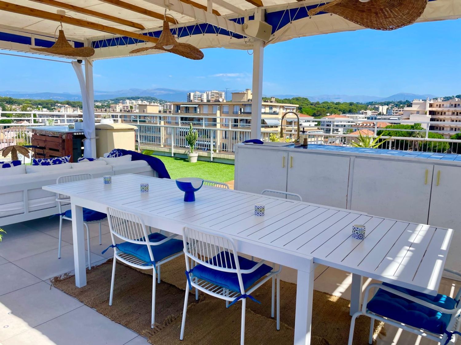 Panoramic Rooftop Terrace in Cannes for Private Events & Dining