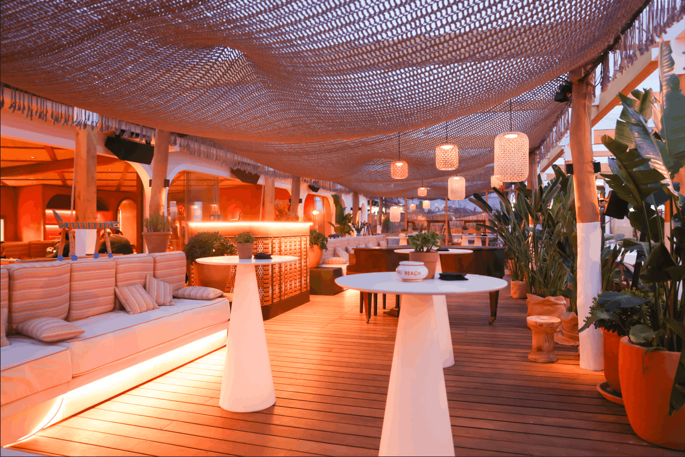 Plage Privée Cannes : Prestige Sud-Américain sur la Croisette
