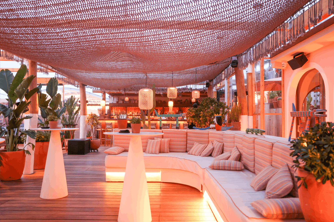 Plage Privée Cannes : Prestige Sud-Américain sur la Croisette