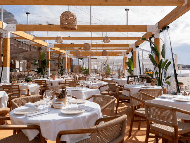 Plage Privée Cannes : Prestige Sud-Américain sur la Croisette