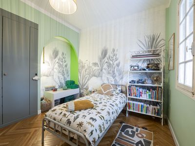 In the hills above Marseille, the 20th-century Villa Les Cactées has been given a contemporary makeover.