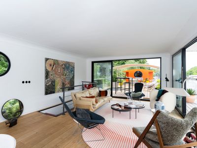 Unique Seine Barge Venue for Corporate Events & Private Functions