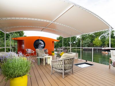 Unique Seine Barge Venue for Corporate Events & Private Functions