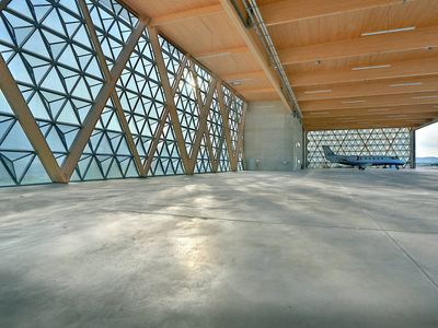 Unforgettable Event Space with Hangars & Runway Access in Cannes