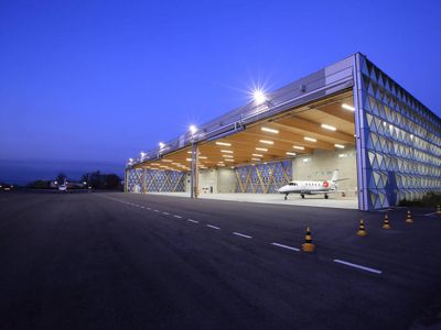 Unforgettable Event Space with Hangars & Runway Access in Cannes