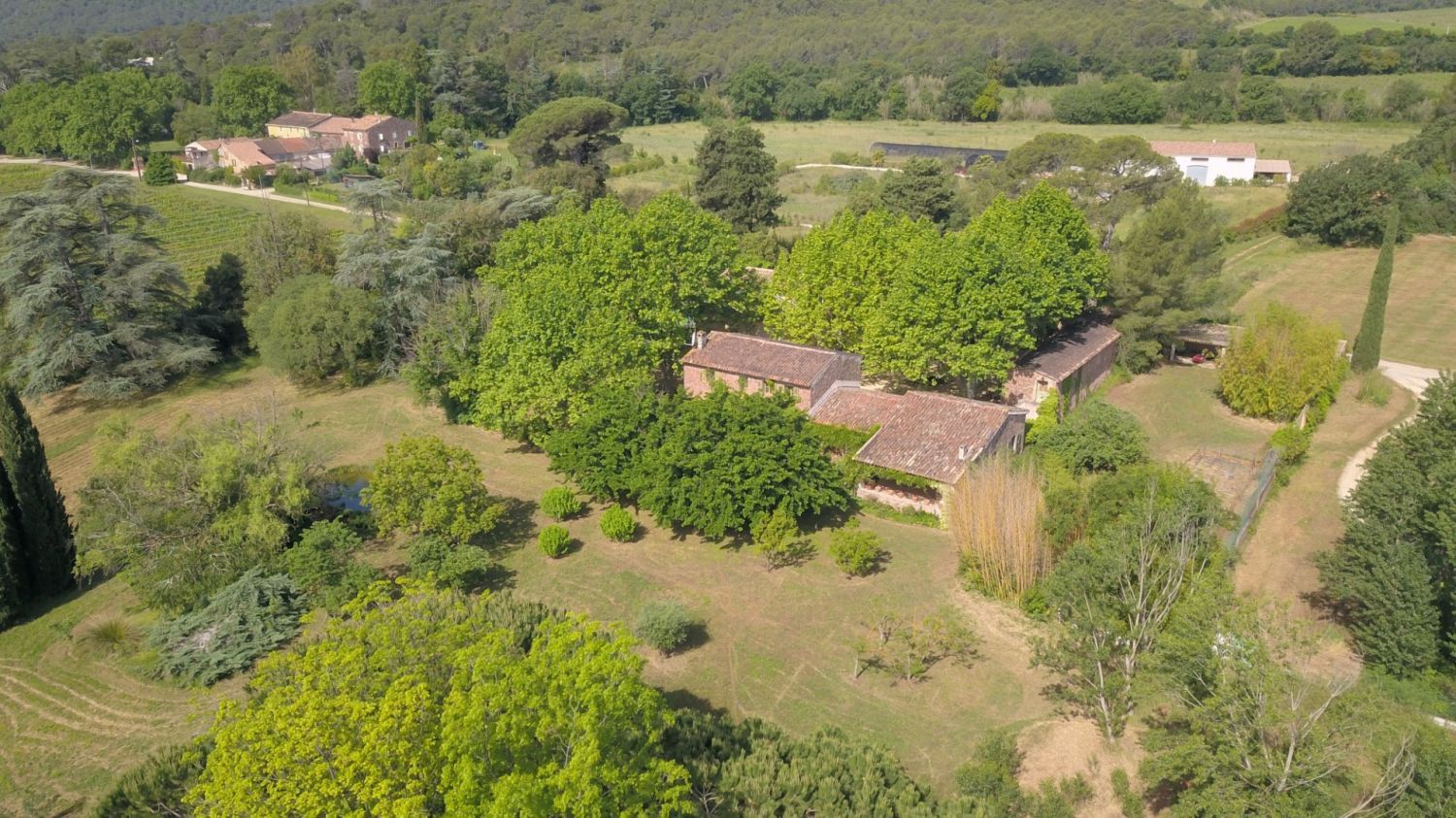 Provençal Domain for Events: Pool & Gardens