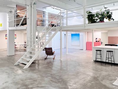 Atelier galerie d'art au port de Nice