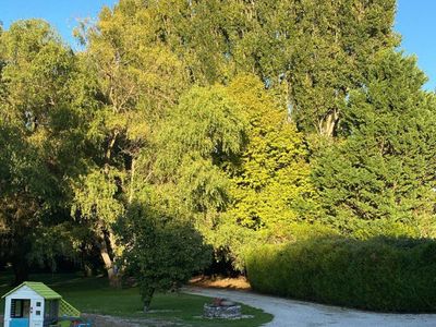 6000m² garden with access to an arm of the Charente river