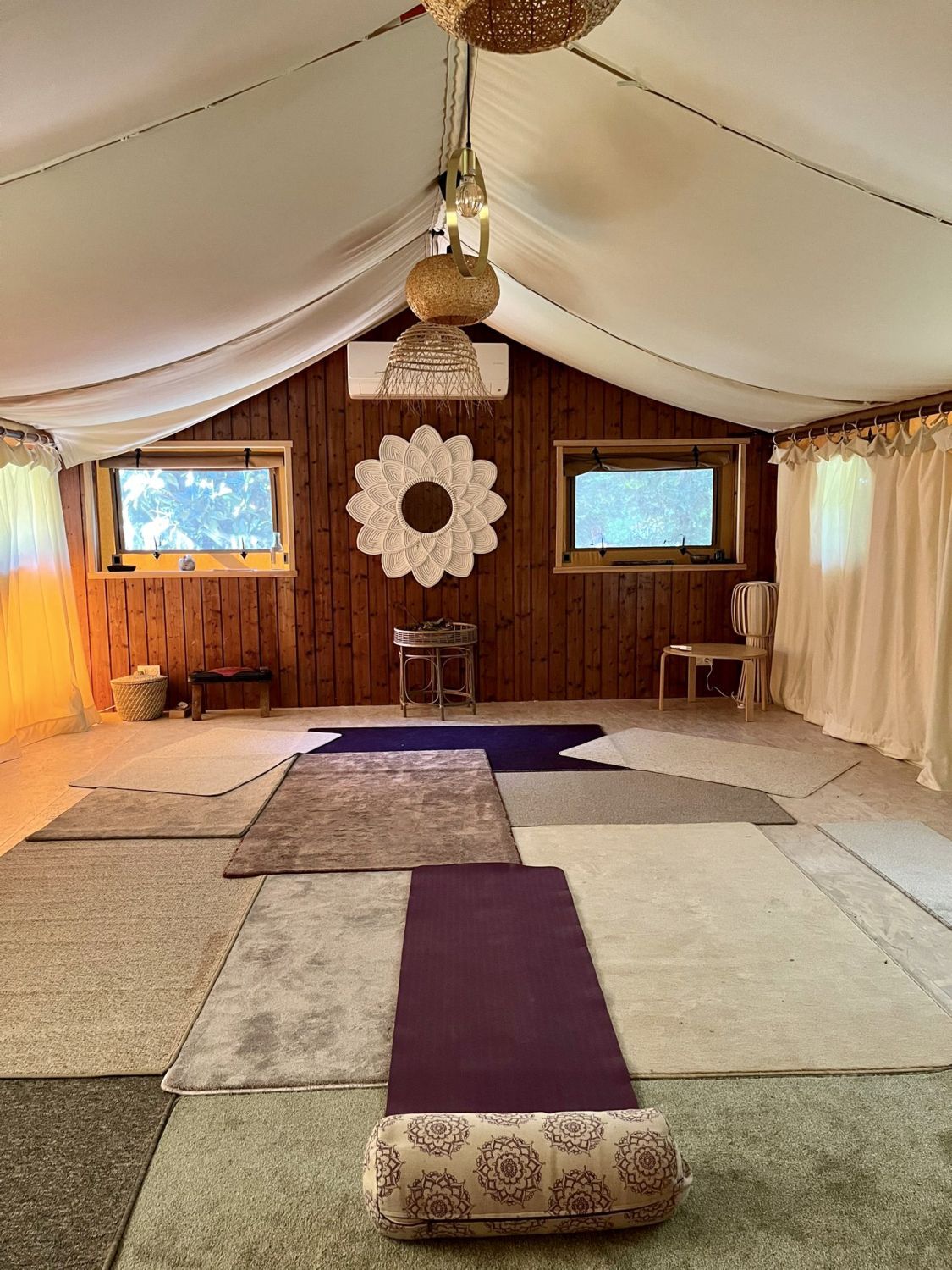 Guest House & Event Venue in Vaucluse with Treehouse & Wellness Chalet