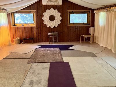 Guest House & Event Venue in Vaucluse with Treehouse & Wellness Chalet