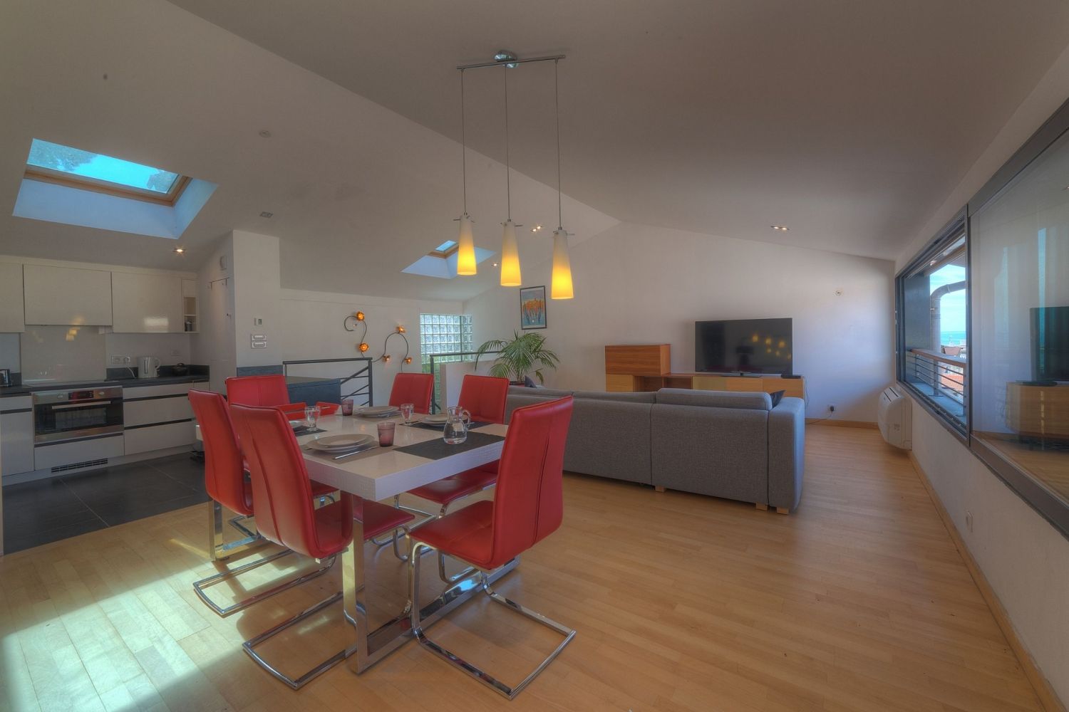 Appartement chic avec vue sur la mer pour des événements près du Palais des Festivals