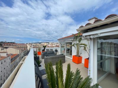 Appartement spacieux à Cannes avec terrasse et vue mer – Près du Palais