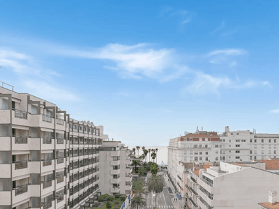 Appartement spacieux à Cannes avec terrasse et vue mer – Près du Palais