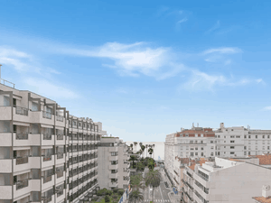 Appartement spacieux à Cannes avec terrasse et vue mer – Près du Palais