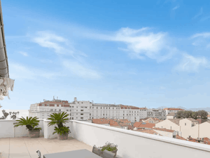 Appartement spacieux à Cannes avec terrasse et vue mer – Près du Palais