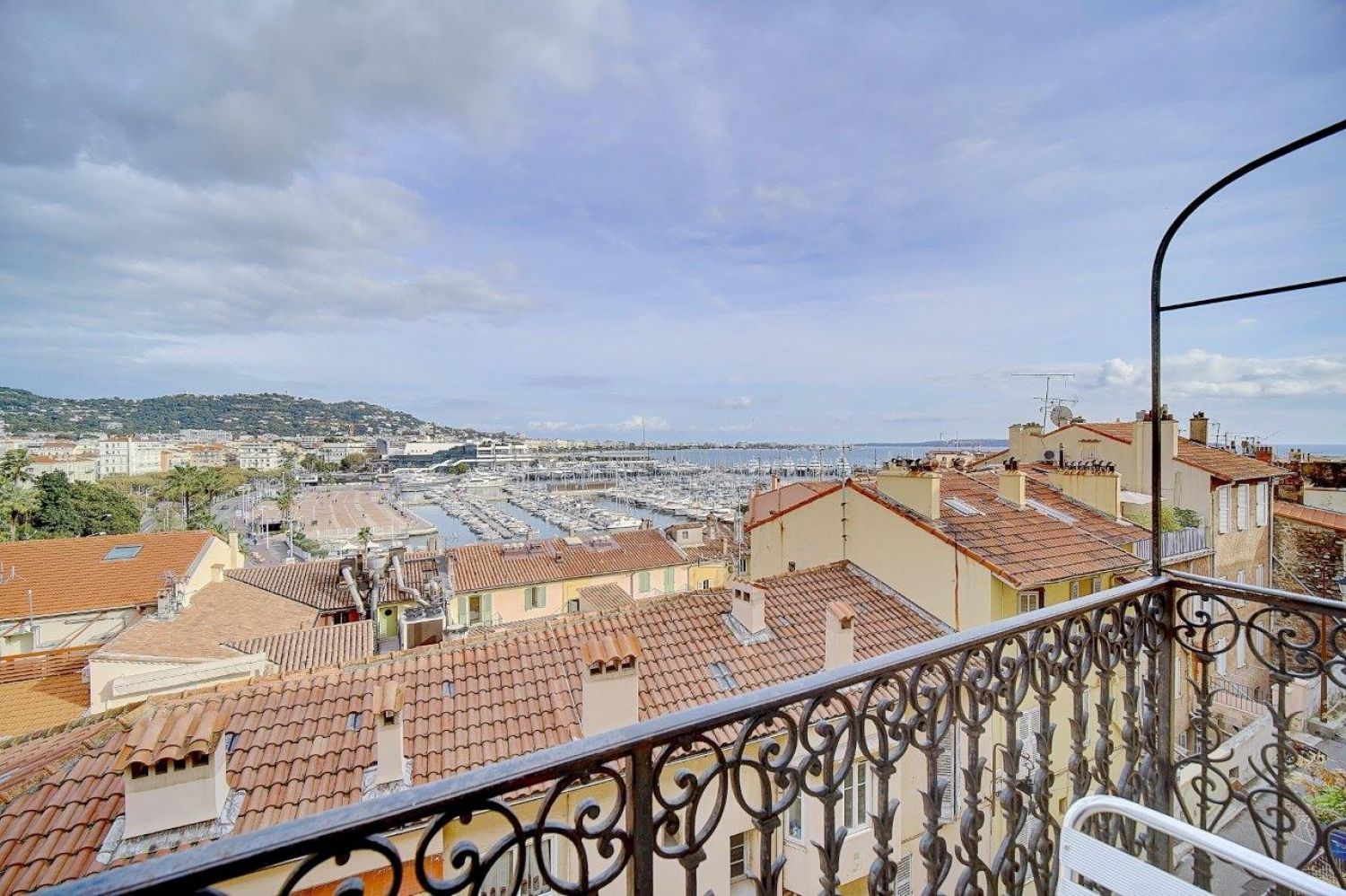 Small gatherings, 6 min from the Palais