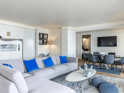 Appartement à Cannes avec vue mer – Face au Palais des Festivals