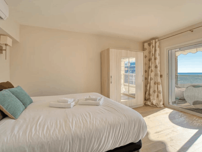 Appartement à Cannes avec vue mer – Face au Palais des Festivals