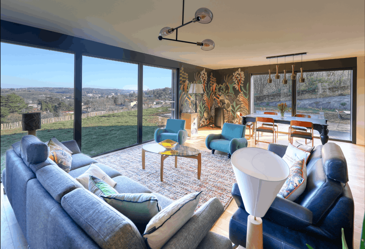 House with exceptional view 8km from Lyon