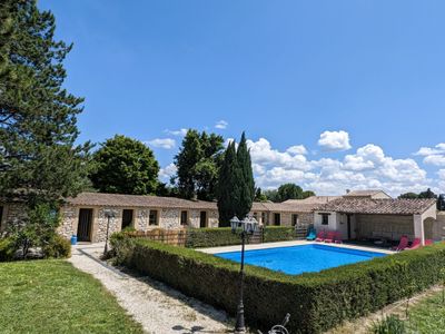 Winegrower's farmhouse with swimming pool