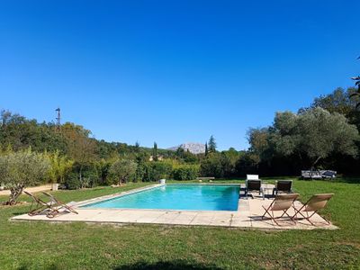 7000m² park at the gates of Aix-en-Provence, view of Sainte-Victoire