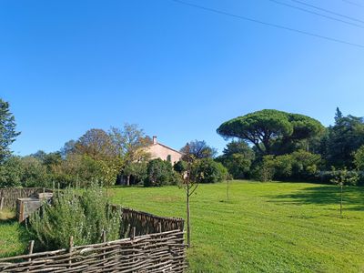 7000m² park at the gates of Aix-en-Provence, view of Sainte-Victoire