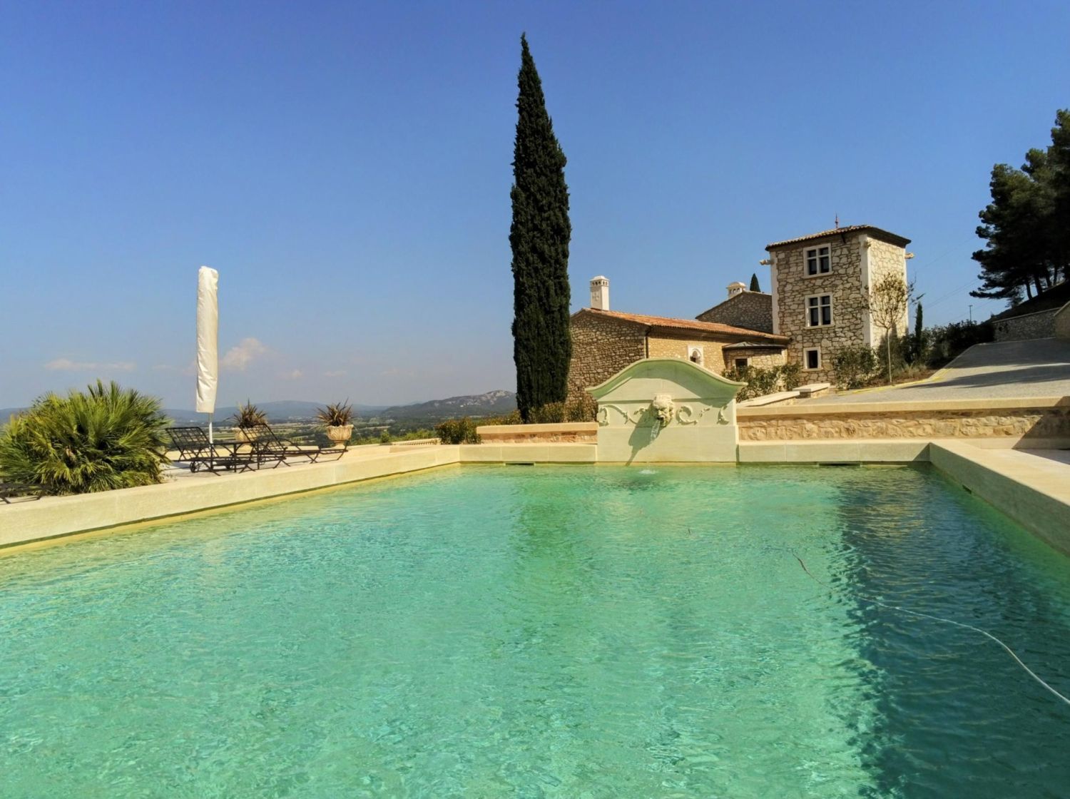5-bedroom estate 600m² + 3 chalets, unforgettable views of the Alps