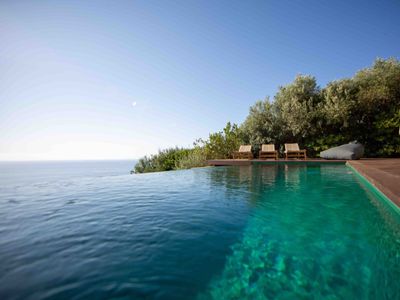 Luxury Villa with Infinity Pool & Sea Views near Bastia