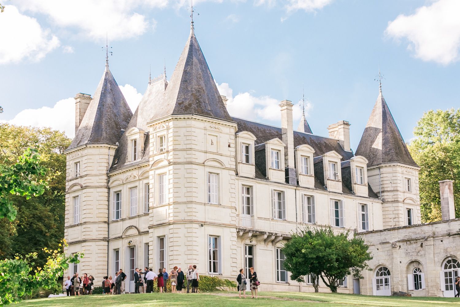 Château et granges de réception à 5 km de la gare de TGV de Chatellerault