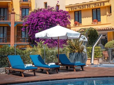 Provencal Hotel with Sea View & Gardens for Events in Mandelieu-la-Napoule