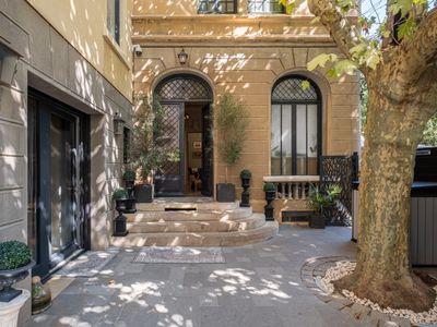 1910 town house with swimming pool in Lyon