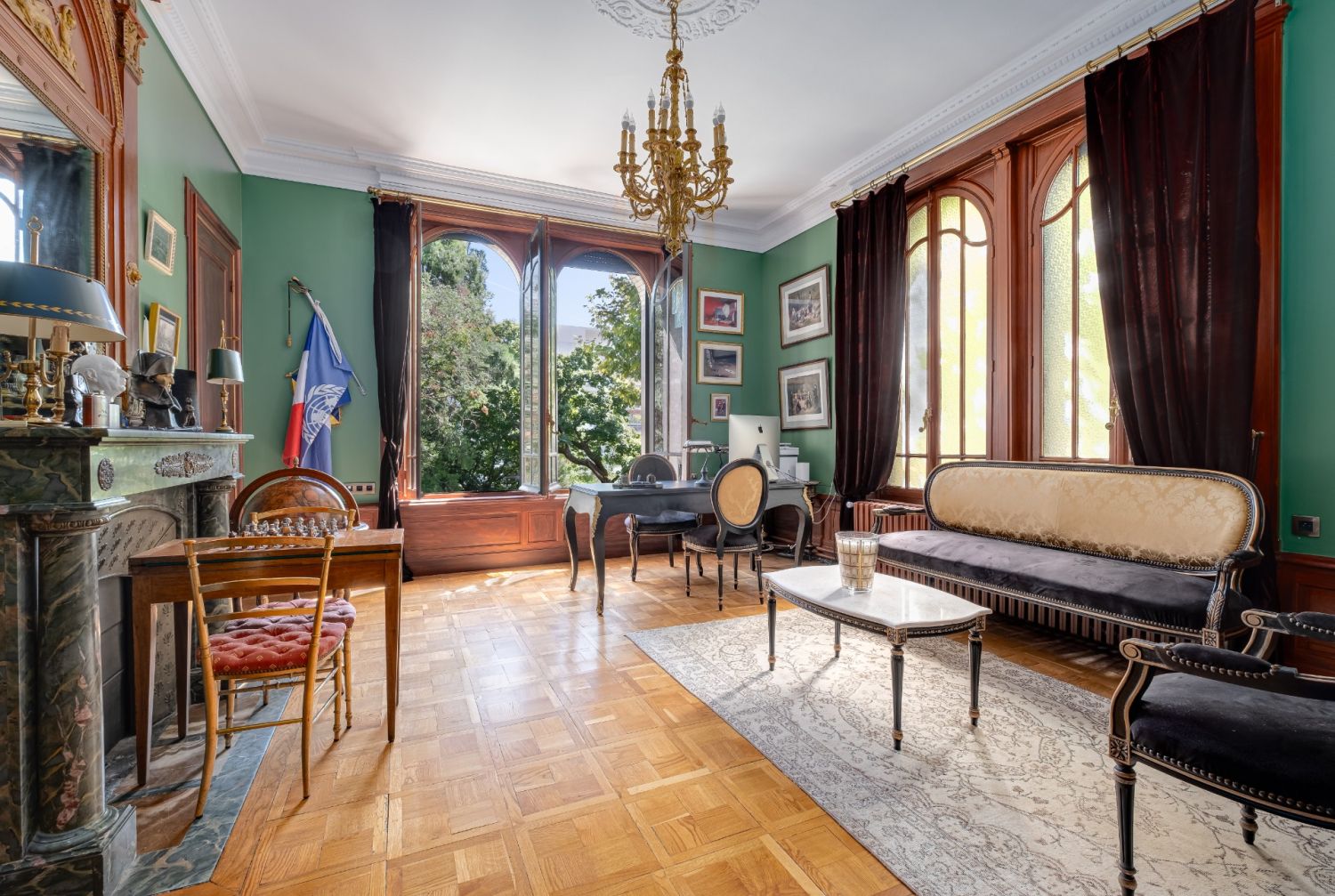 1910 town house with swimming pool in Lyon