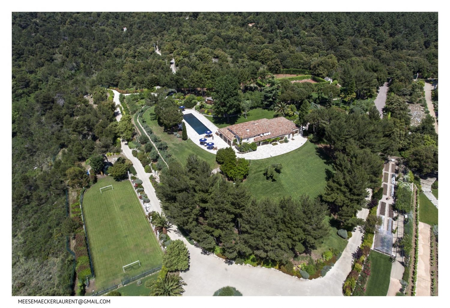 Magnificent villa with sea view & large outdoor spaces