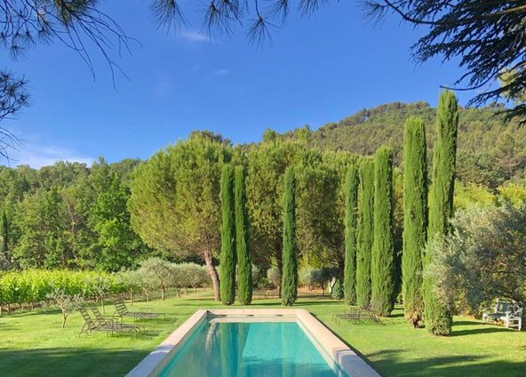 Mas provençal dans le Lubéron