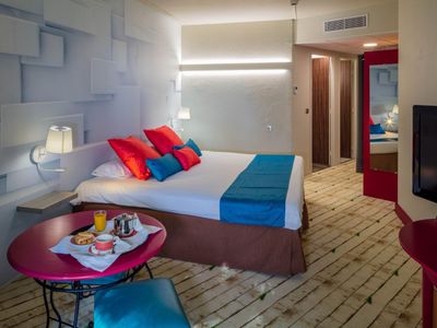 Hotel and estate in Saint-Raphael ****