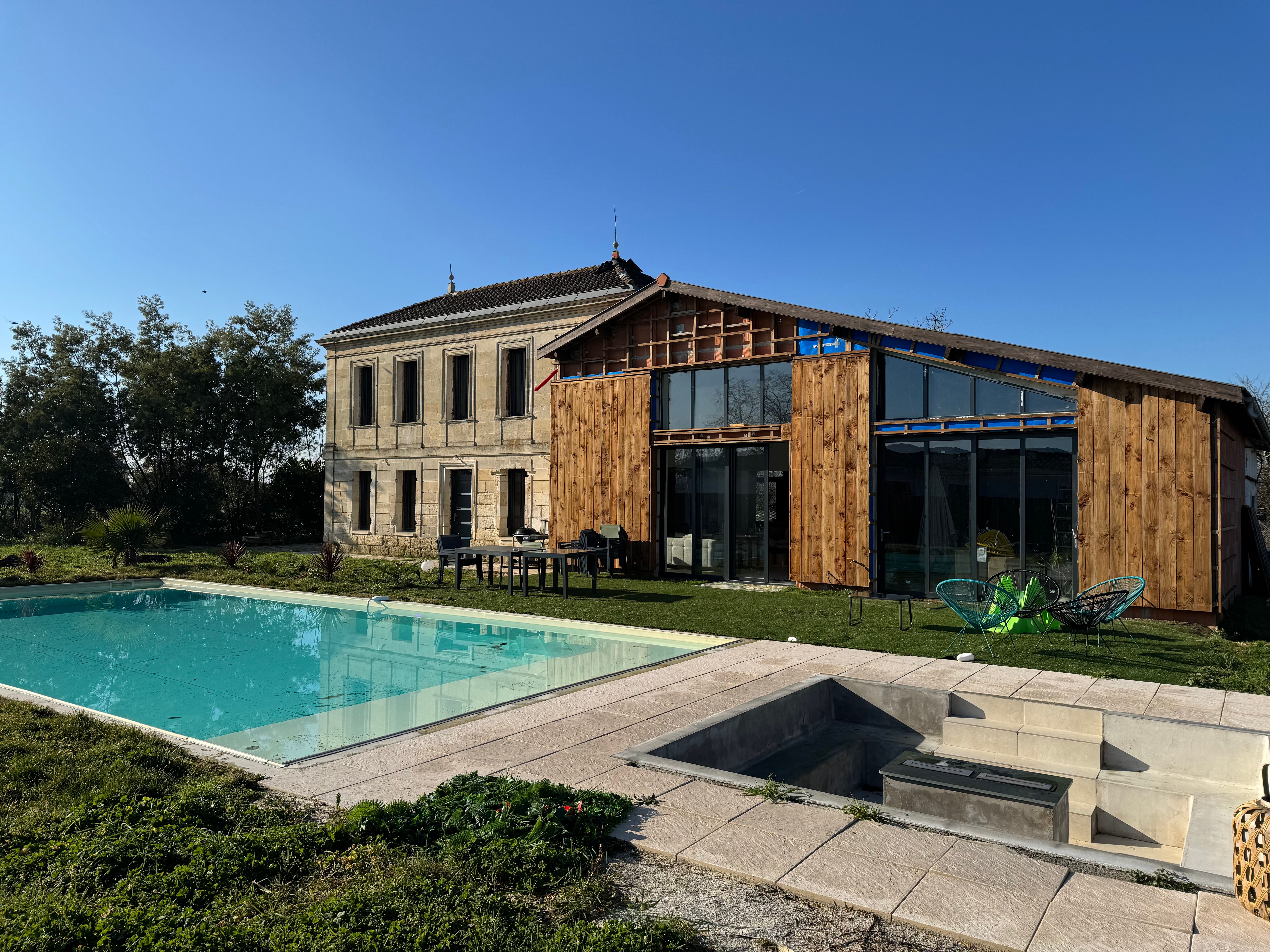 Architect-designed villa with spa hammam solarium